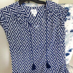 ST JOHNS BAY SIZE SMALL SHIRT WITH FRONT TIE TASSELS